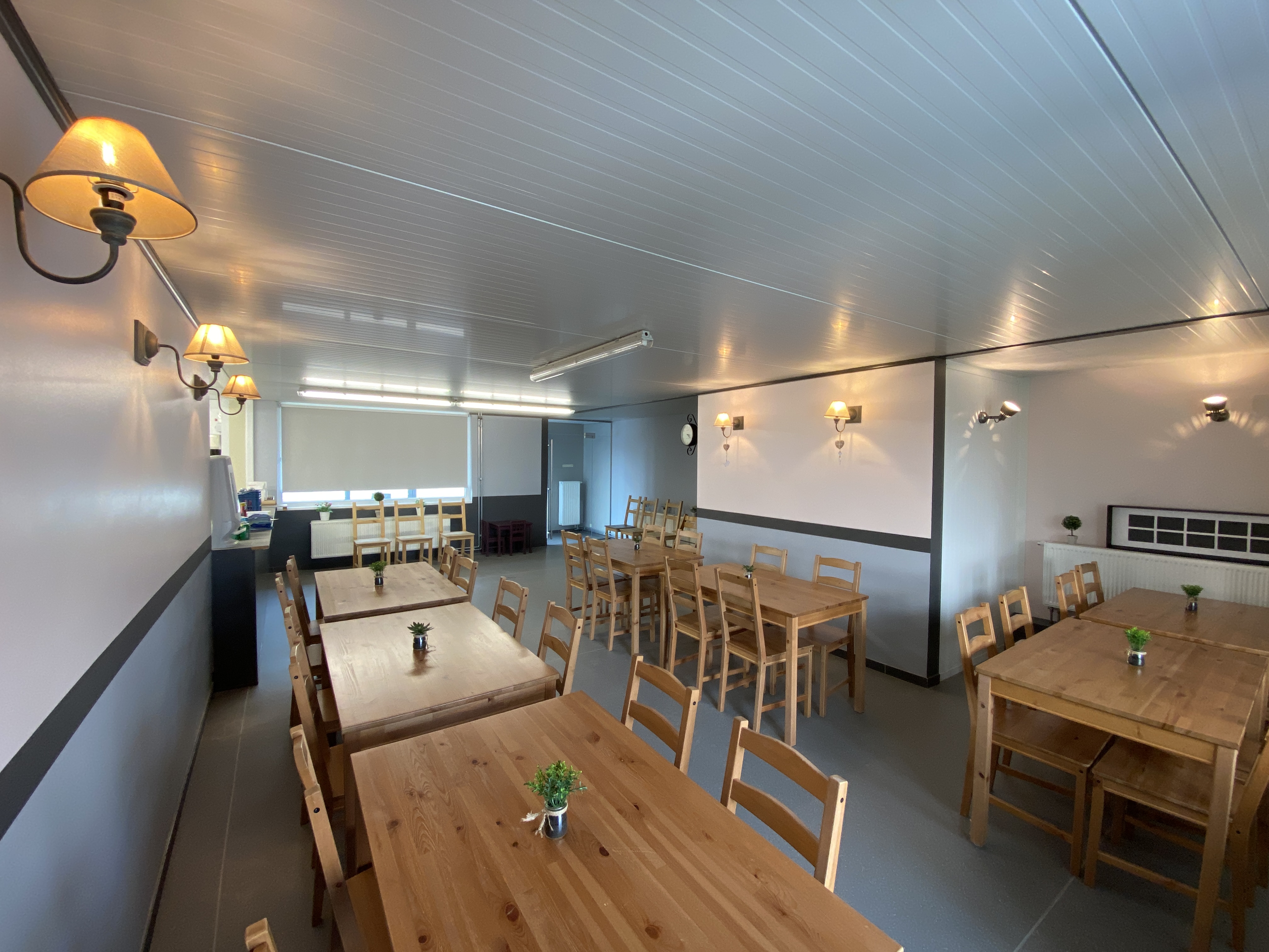 Photo intérieur de la friterie Ibis