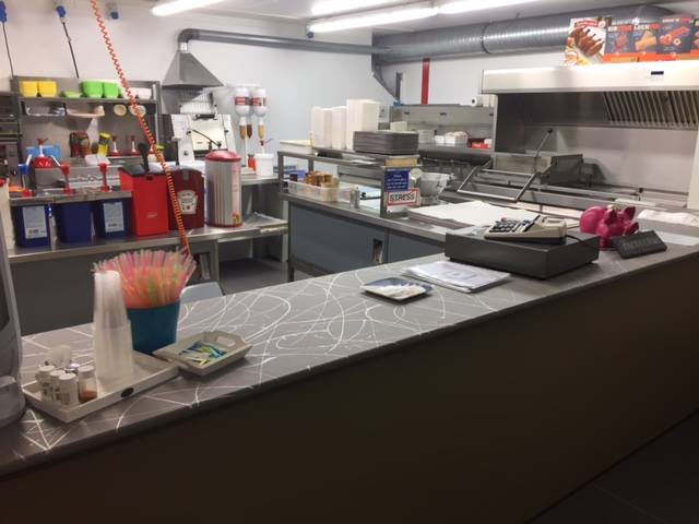 Photo intérieur de la friterie Ibis